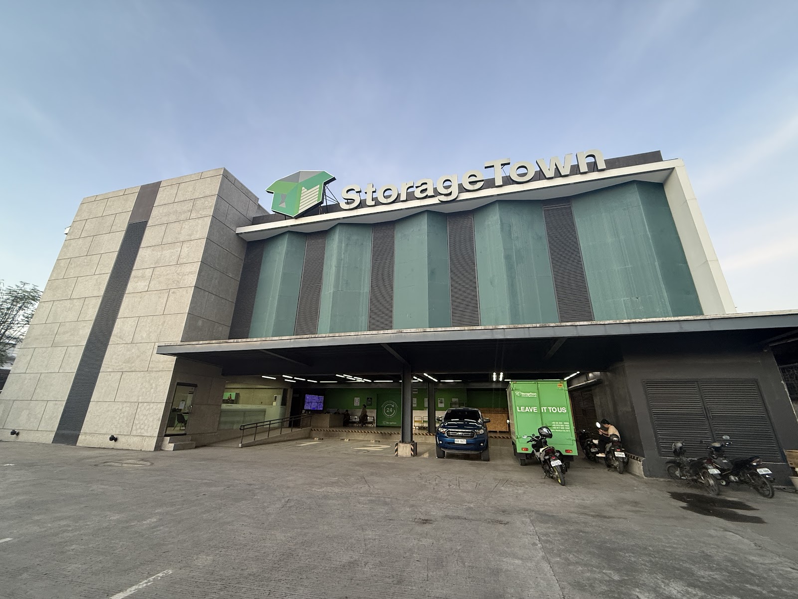 StorageTown facility in Mandaue, Cebu - Exterior 4