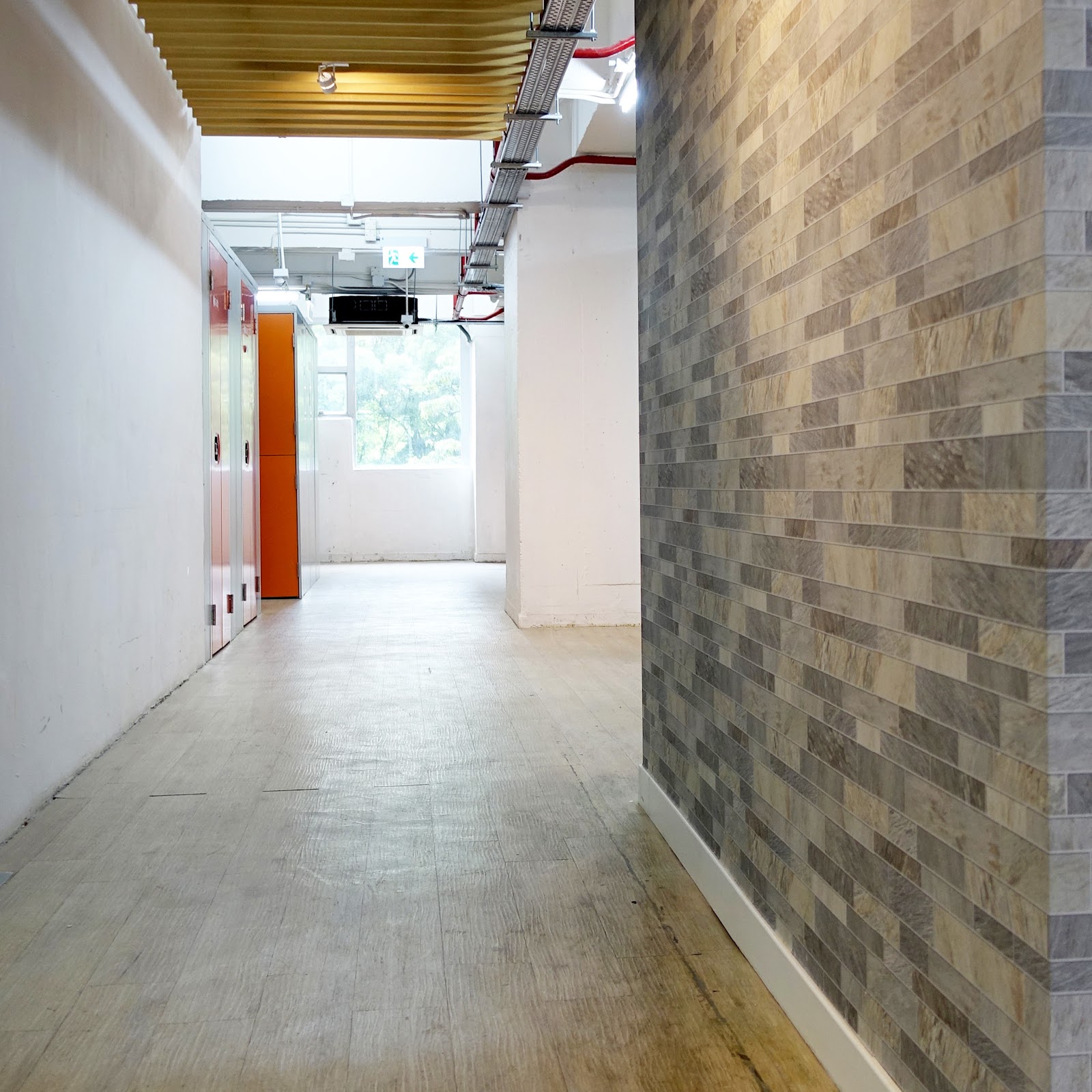 YiZhan 一站迷你倉 迷你倉 Tuen Mun, Hong Kong - 照片5