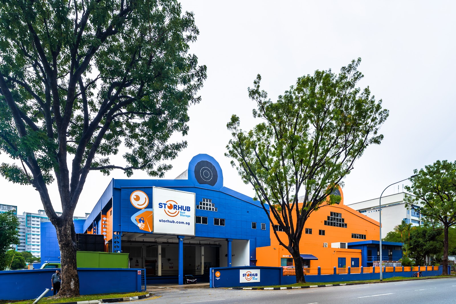 StorHub facility in Woodlands, Singapore - Exterior 4