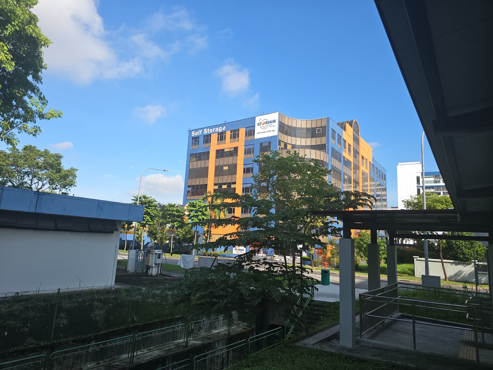 StorHub facility in Serangoon, Singapore - Exterior 5