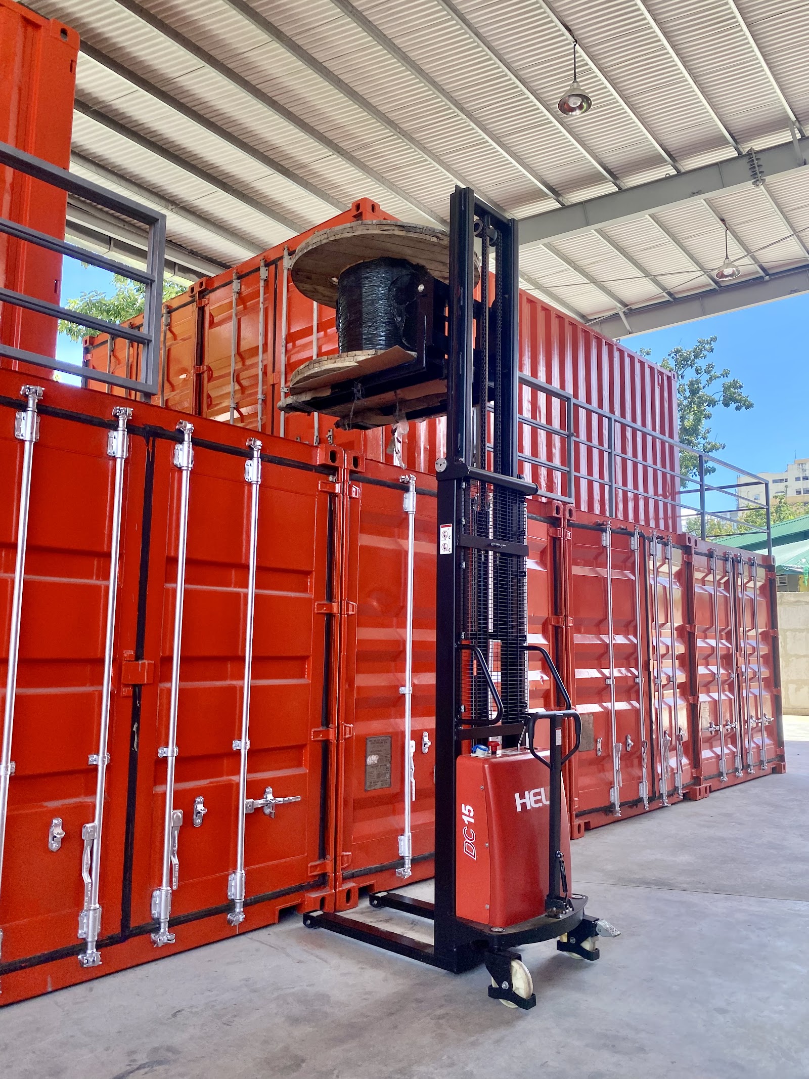 Hiposmore Self Storage facility in Cebu City, Cebu - Exterior 5