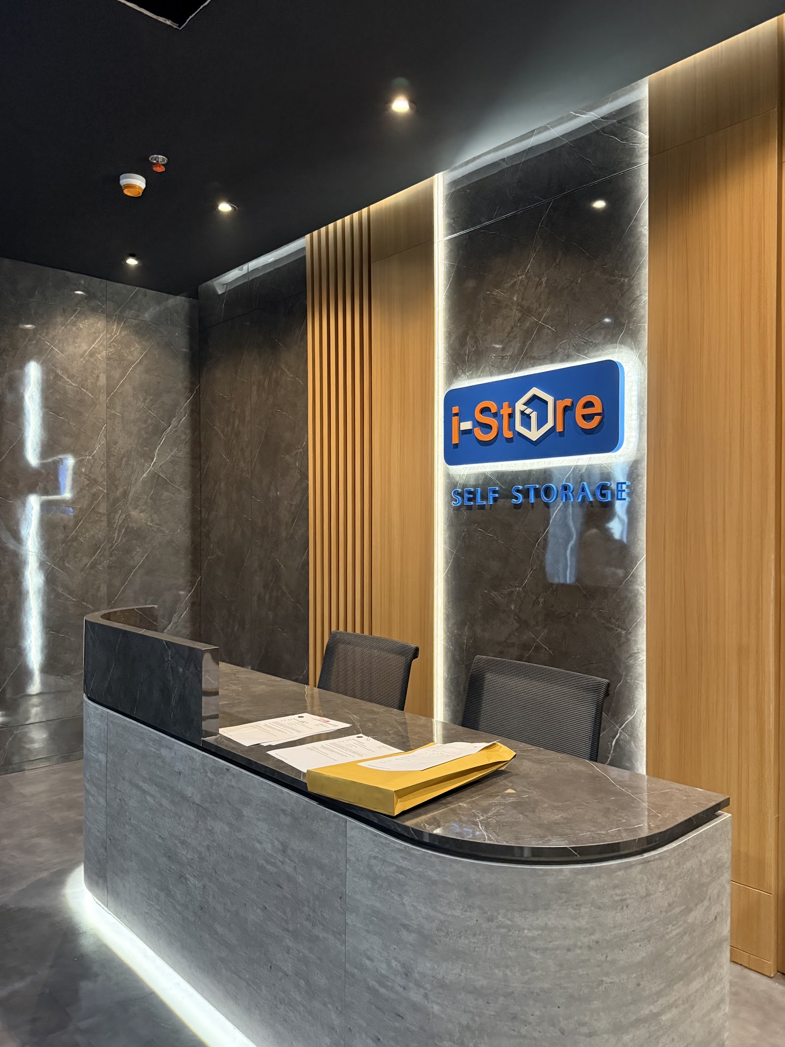 i-Store ห้องเก็บของ Silom, Bangkok - ภาพที่3