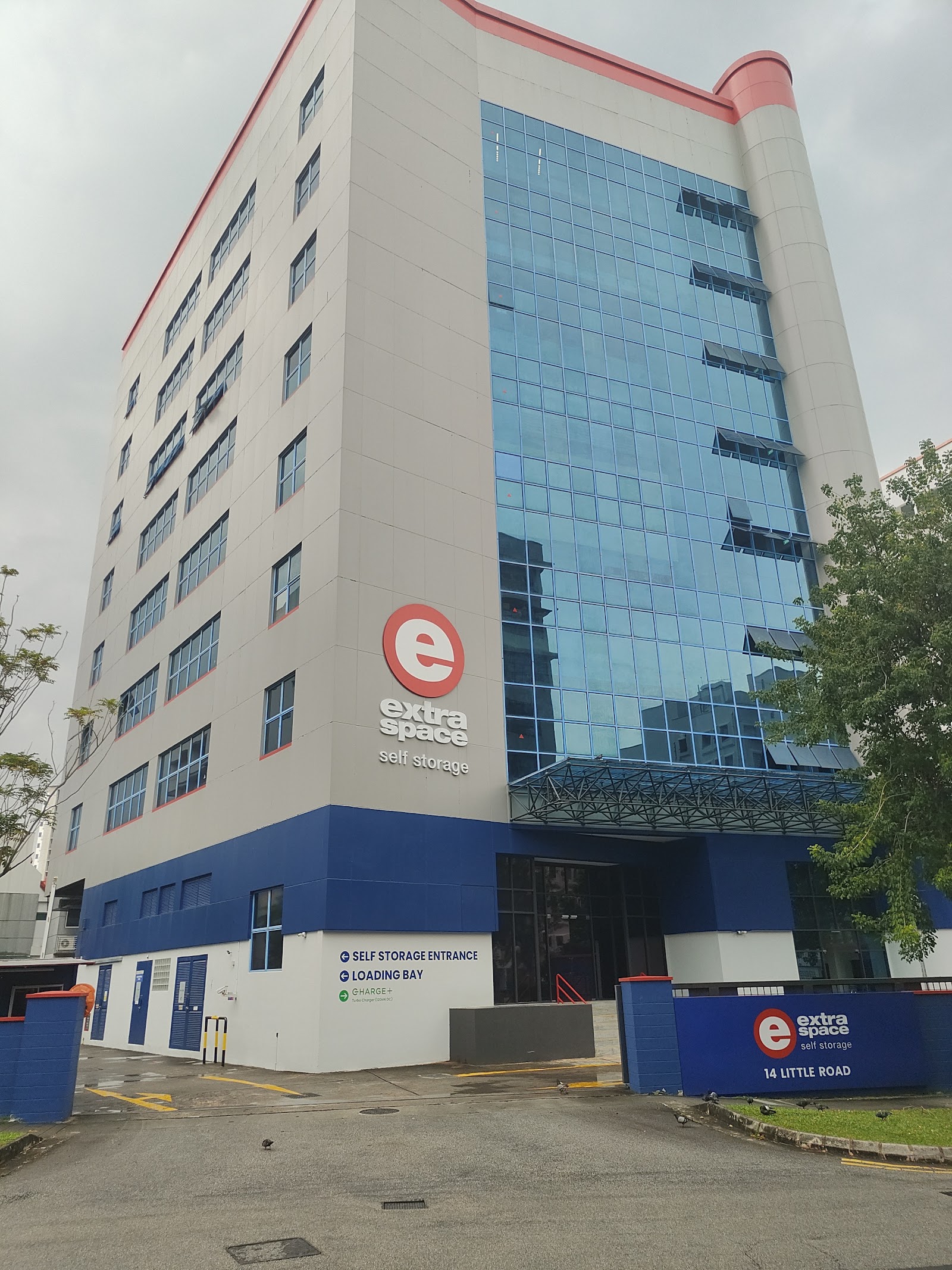 Extra Space Asia facility in Tai Seng, Singapore - Exterior 6
