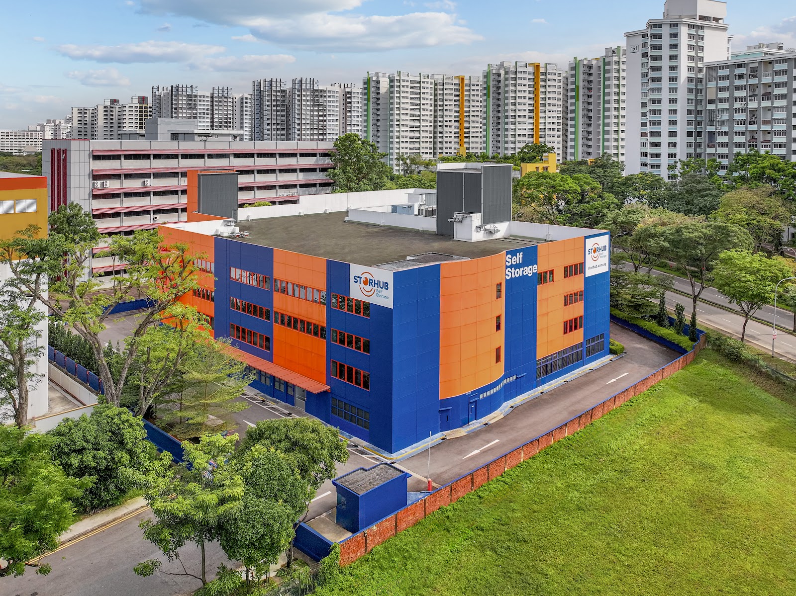 StorHub facility in Jurong West, Singapore - Exterior 1