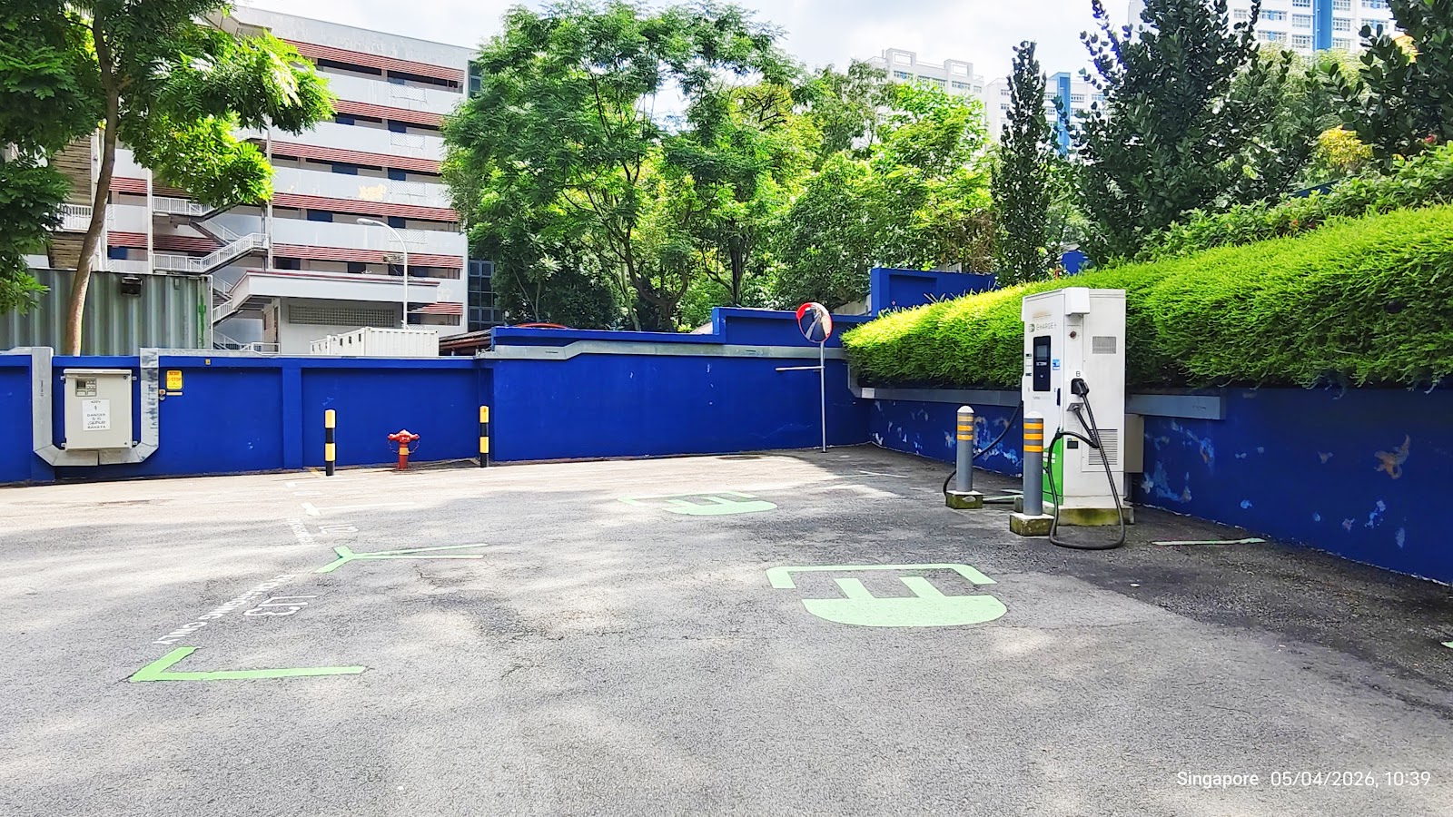 StorHub facility in Jurong West, Singapore - Exterior 3