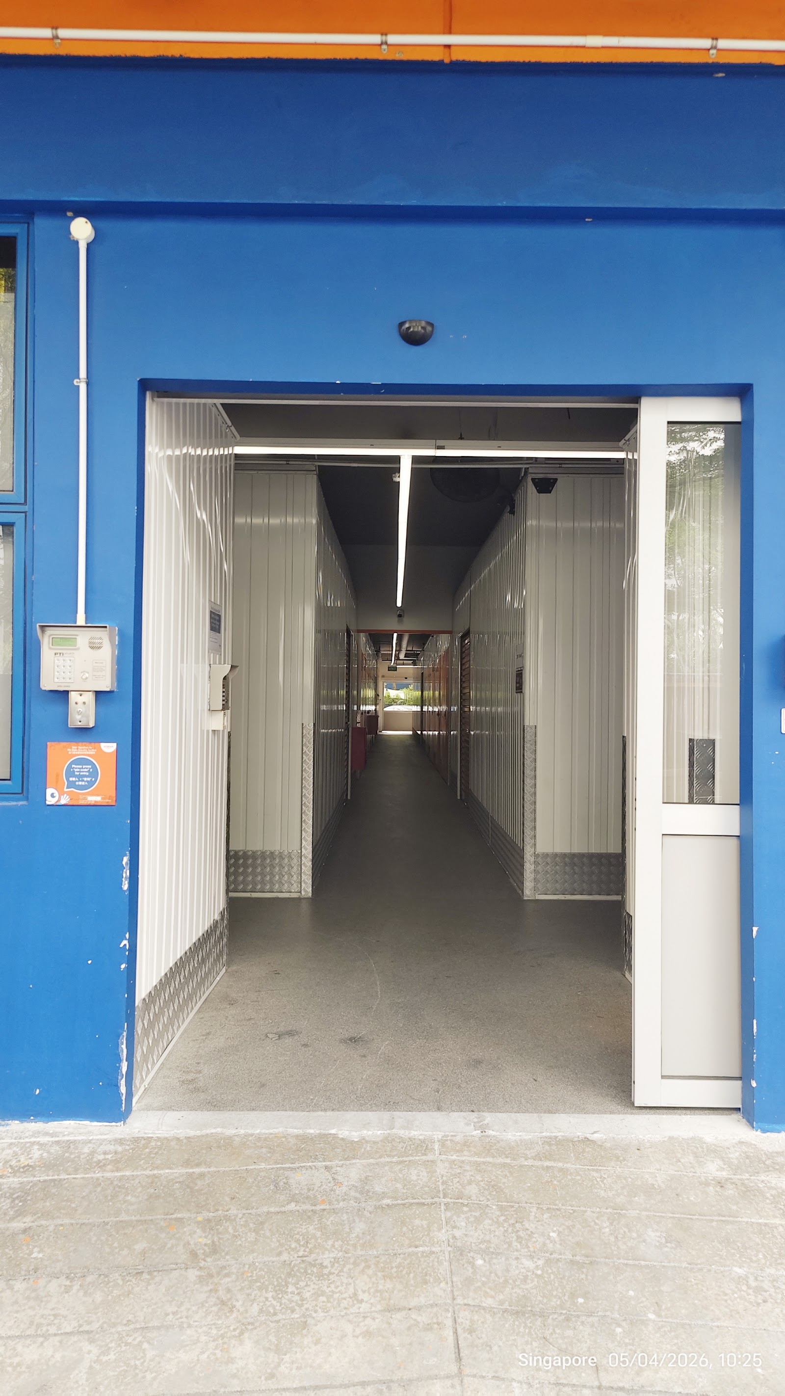 StorHub facility in Jurong West, Singapore - Exterior 6