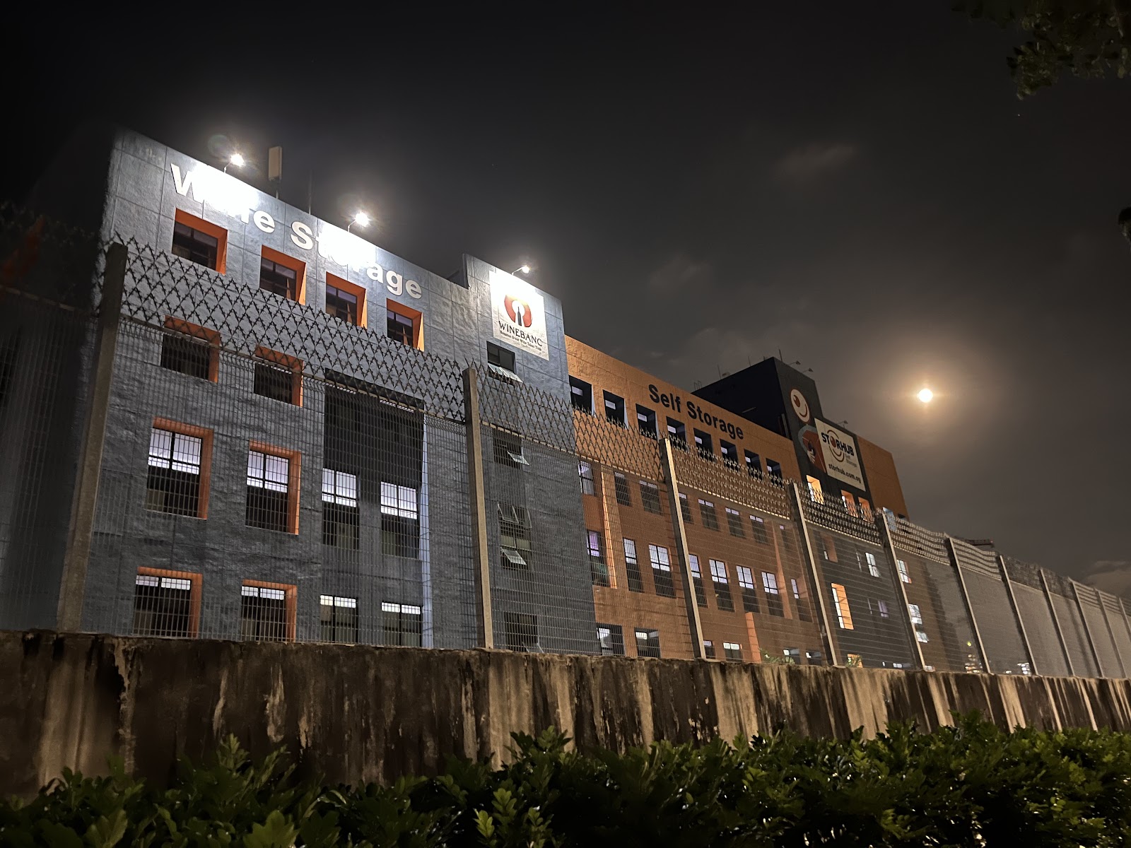 StorHub facility in Kallang, Singapore - Exterior 3