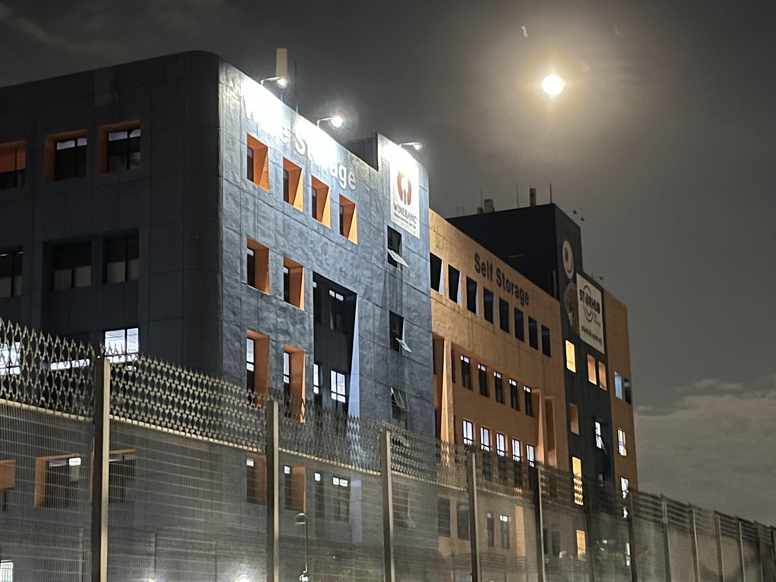 StorHub facility in Kallang, Singapore - Exterior 6