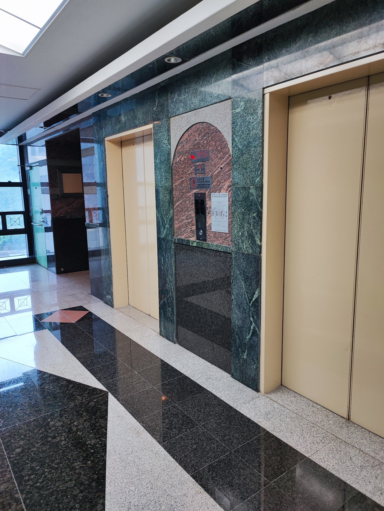 24 STORAGE 迷你倉 Shek Mun, Hong Kong - 照片4