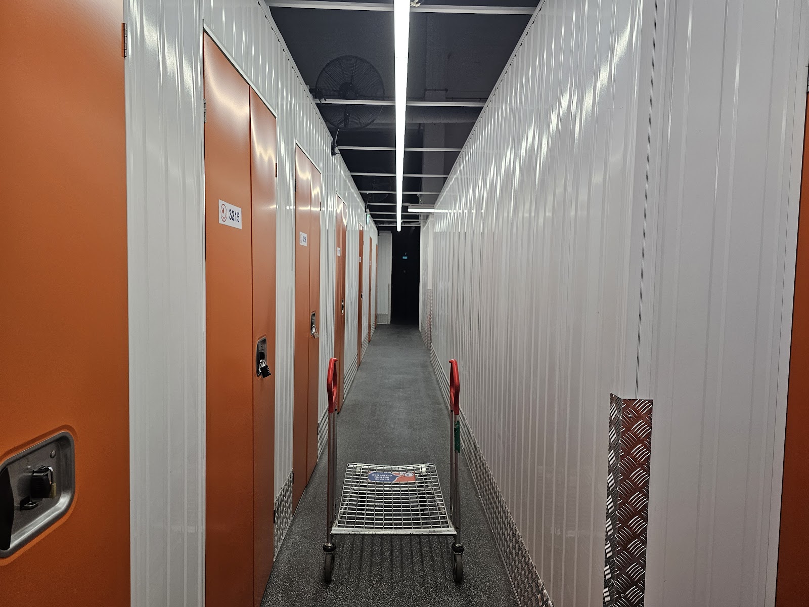 StorHub facility in West Coast, Singapore - Exterior 1