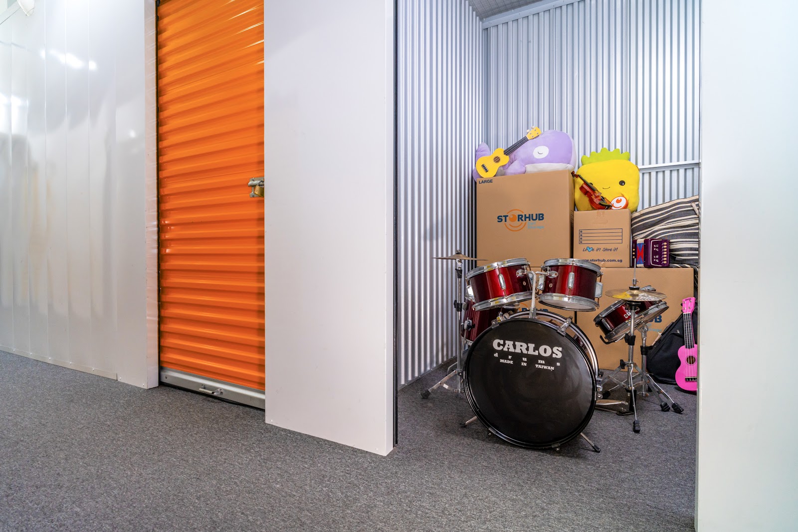 StorHub facility in Hougang, Singapore - Exterior 3