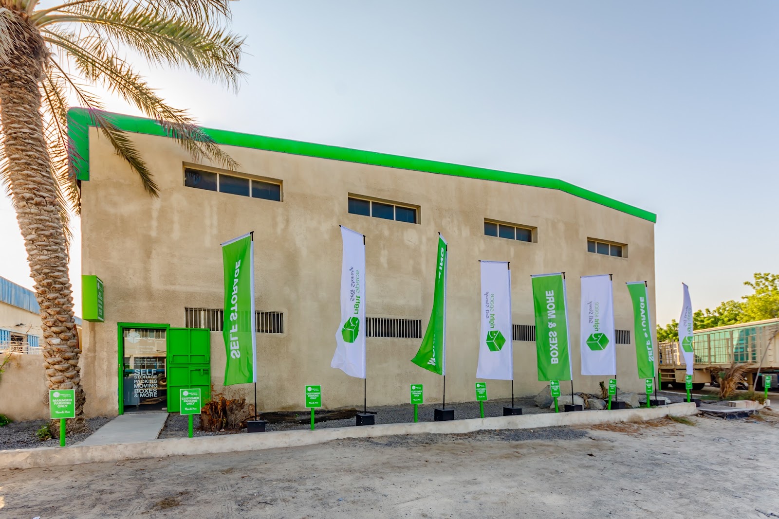 Right Space Self Storage facility in Al Quoz, Dubai - Exterior 5