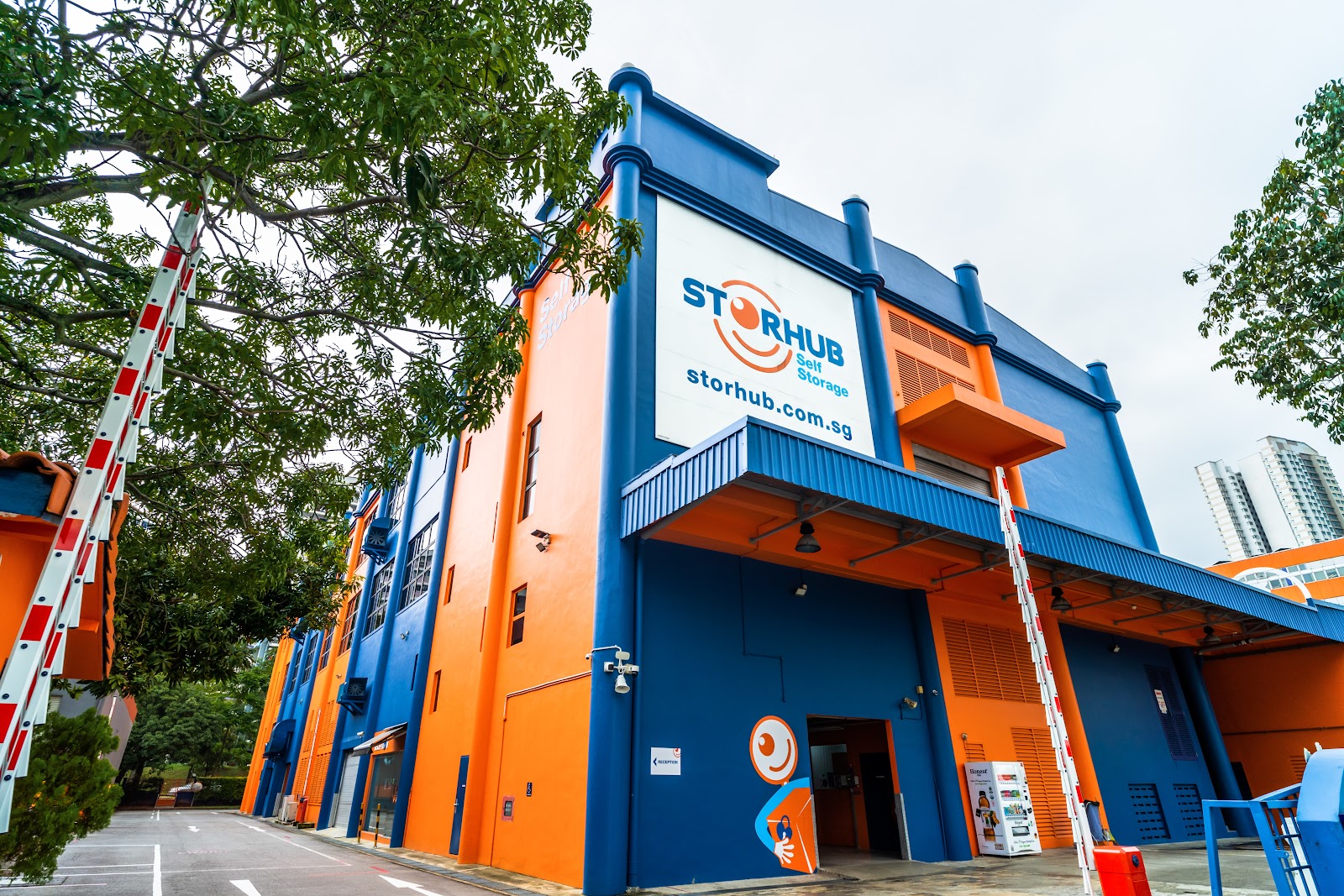 StorHub facility in Bukit Batok, Singapore - Exterior 3