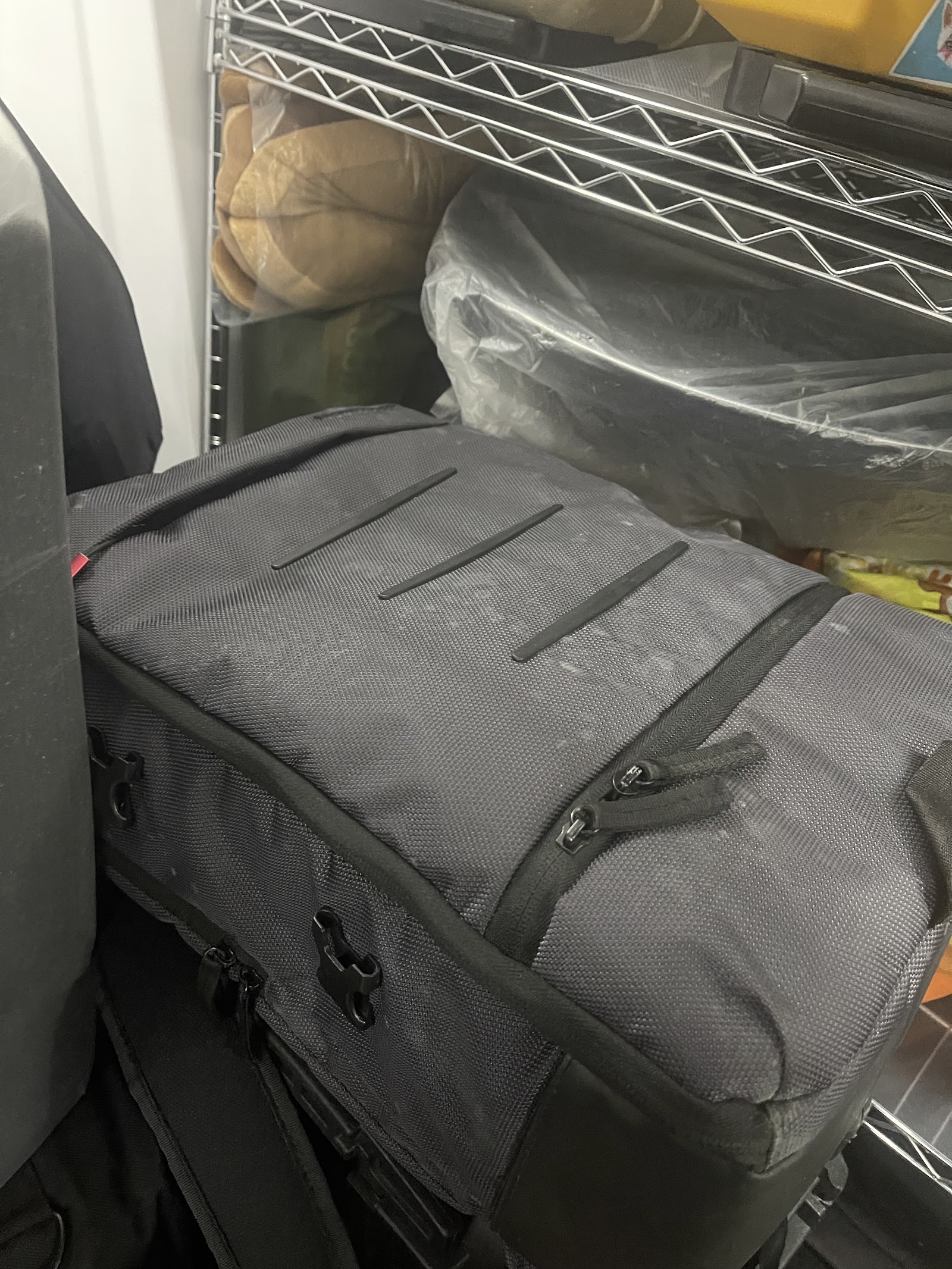 24 STORAGE 迷你倉 Kowloon Bay, Hong Kong - 照片3