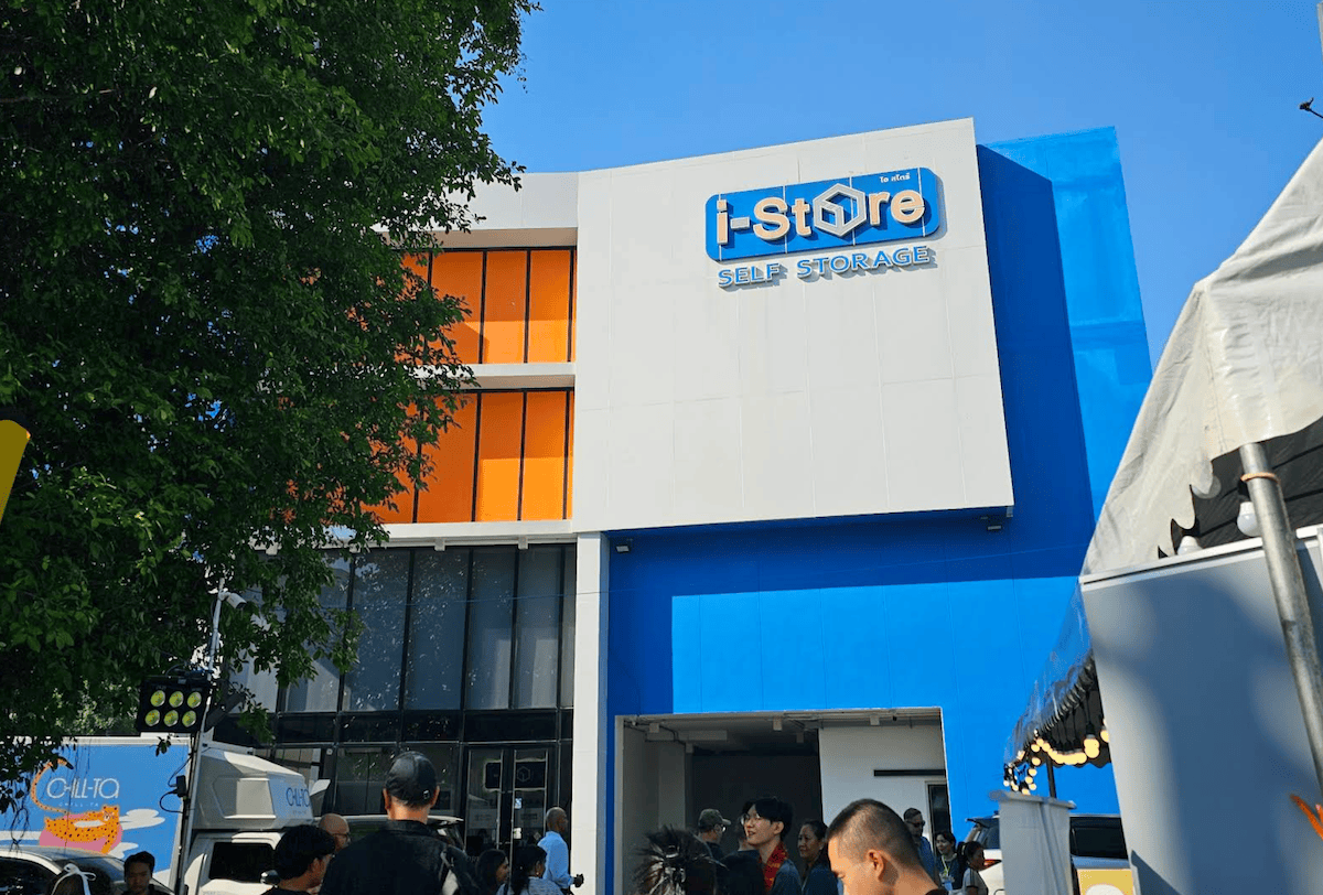 i-Store Self Storage Phloen Chit exterior
